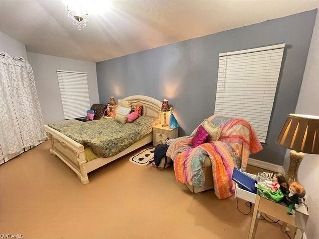 4205 27th AVE NE, Naples, FL 34120