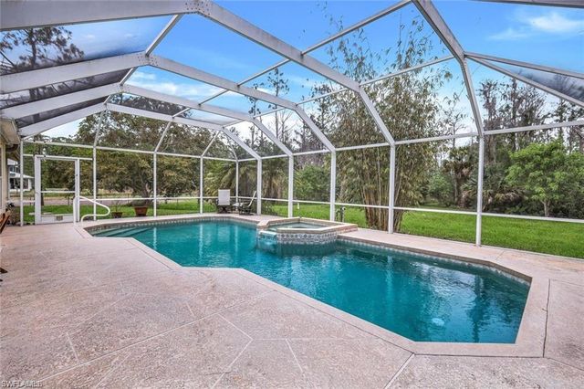 4205 27th AVE NE, Naples, FL 34120