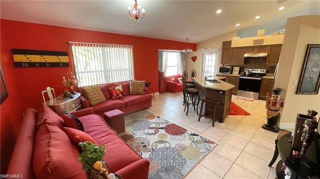 4205 27th AVE NE, Naples, FL 34120