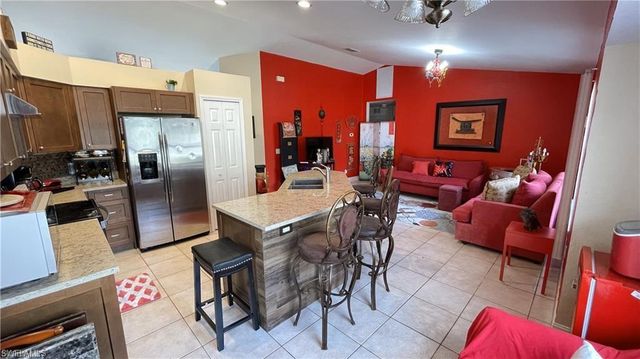 4205 27th AVE NE, Naples, FL 34120