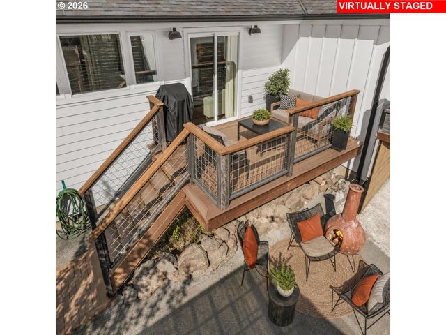 809 JQ ADAMS St, Oregon City, OR 97045