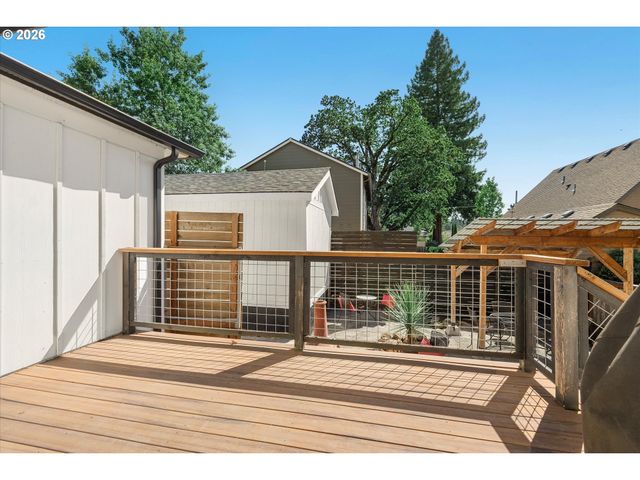809 JQ ADAMS St, Oregon City, OR 97045
