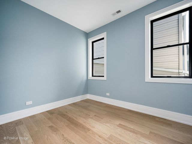 1619 W Summerdale Avenue, Chicago, IL 60640