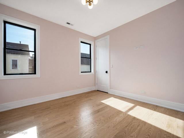 1619 W Summerdale Avenue, Chicago, IL 60640