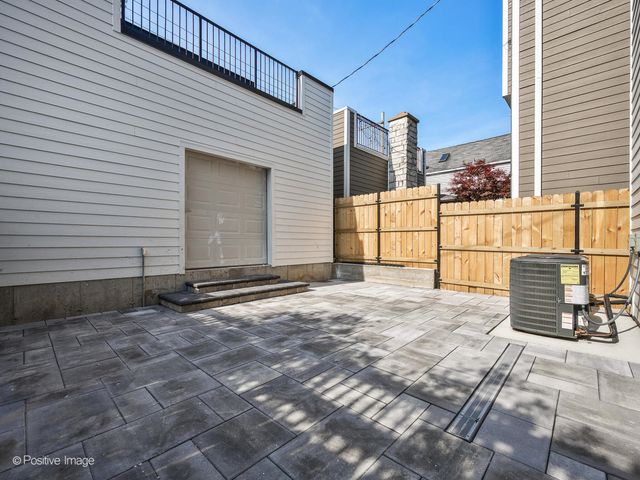 1619 W Summerdale Avenue, Chicago, IL 60640