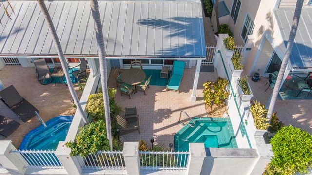 7032 Harbor Village Drive, Duck Key, FL 33050