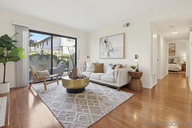 4235 Porte De Palmas 182, San Diego, CA 92122