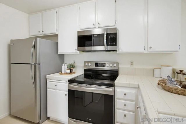 4235 Porte De Palmas 182, San Diego, CA 92122