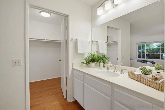 4235 Porte De Palmas 182, San Diego, CA 92122