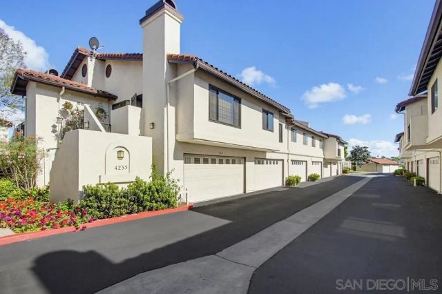 4235 Porte De Palmas 182, San Diego, CA 92122
