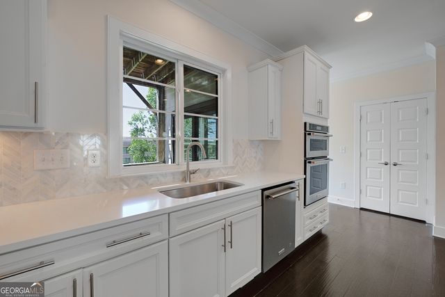824 Stone Ridge Lane, Atlanta, GA 30324