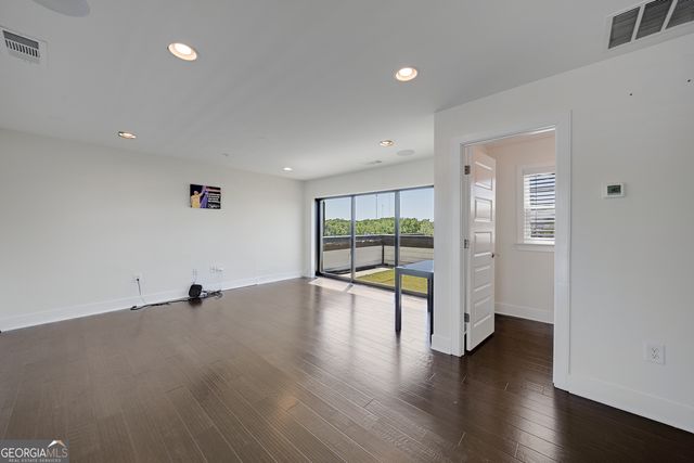 824 Stone Ridge Lane, Atlanta, GA 30324