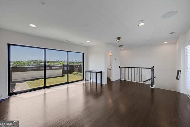 824 Stone Ridge Lane, Atlanta, GA 30324