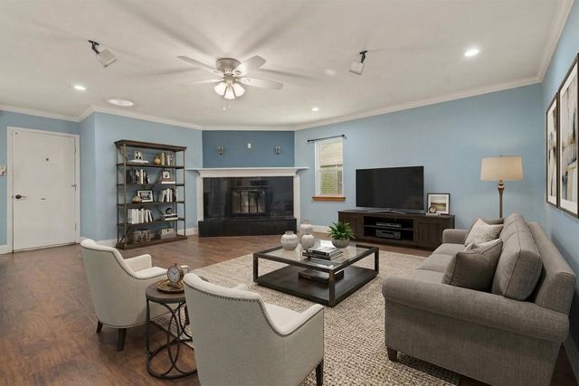 5517 Baker Drive, The Colony, TX 75056
