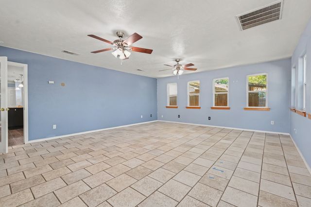 5517 Baker Drive, The Colony, TX 75056