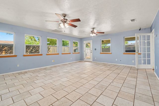 5517 Baker Drive, The Colony, TX 75056