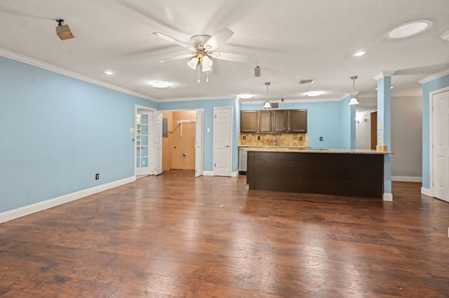 5517 Baker Drive, The Colony, TX 75056