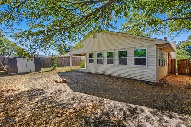 5517 Baker Drive, The Colony, TX 75056