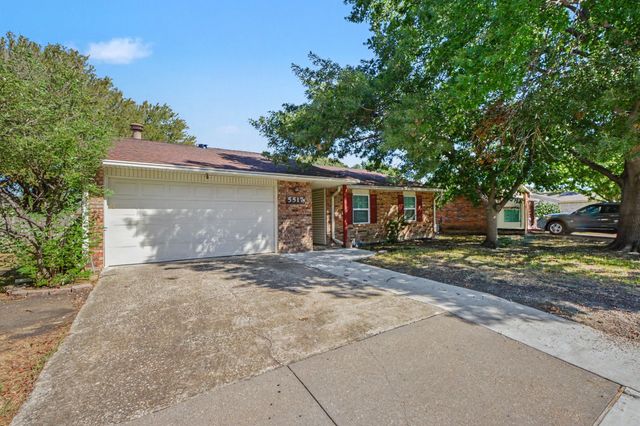 5517 Baker Drive, The Colony, TX 75056