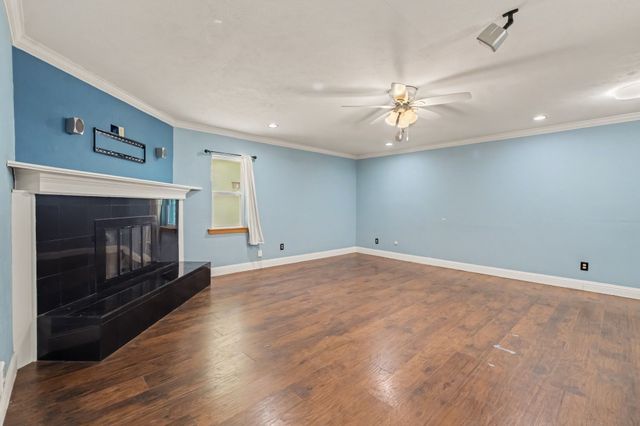 5517 Baker Drive, The Colony, TX 75056