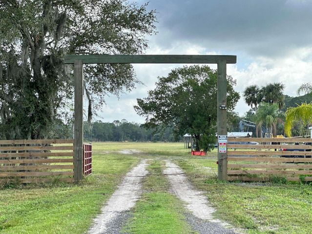 8800 SW 252nd Avenue, Indiantown, FL 34956