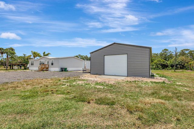 8800 SW 252nd Avenue, Indiantown, FL 34956