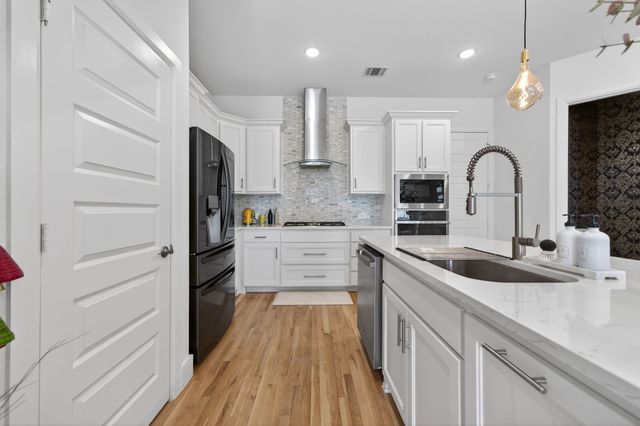 4933 Broadway Drive, Plano, TX 75024