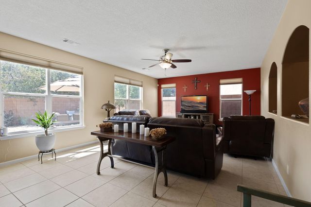 213 PASEO VISTA Loop NE, Rio Rancho, NM 87124