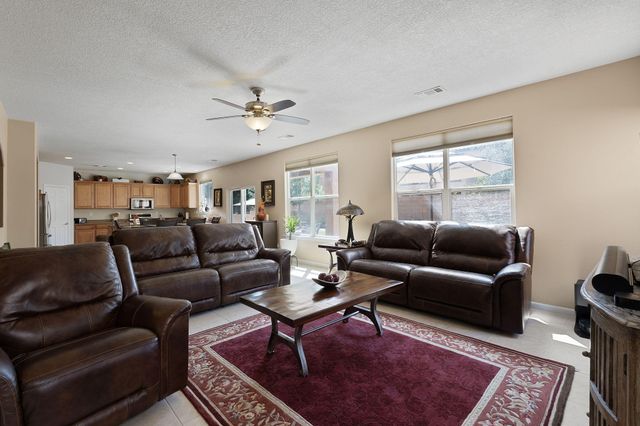 213 PASEO VISTA Loop NE, Rio Rancho, NM 87124