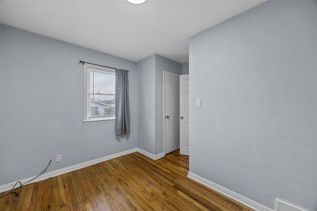 3030 O Avenue NW, Cedar Rapids, IA 52405