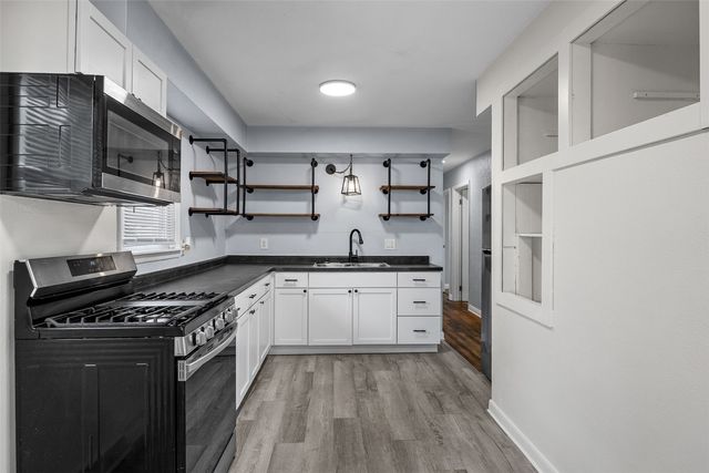 3030 O Avenue NW, Cedar Rapids, IA 52405