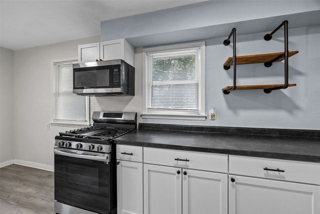 3030 O Avenue NW, Cedar Rapids, IA 52405
