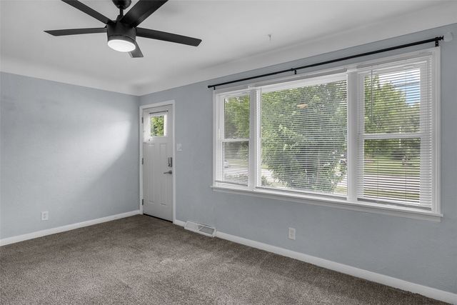 3030 O Avenue NW, Cedar Rapids, IA 52405