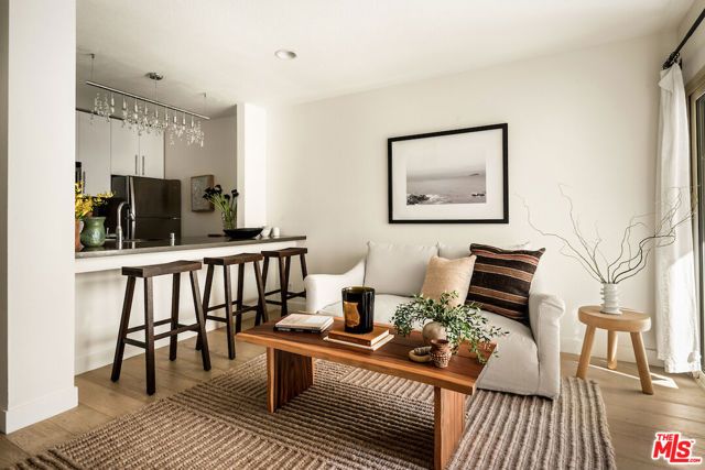 141 S Clark Drive 216, West Hollywood, CA 90048