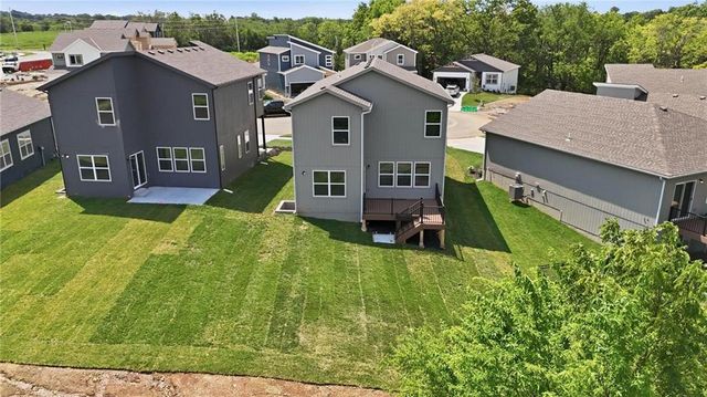 808 Glenn Circle, Raymore, MO 64083