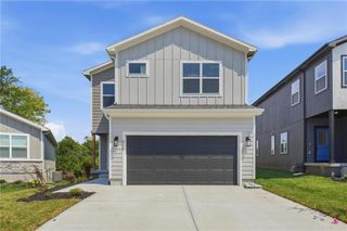 808 Glenn Circle, Raymore, MO 64083