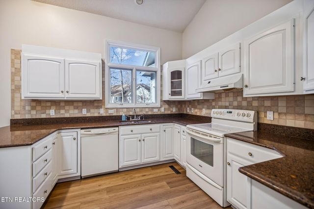 107 Walden Ridge Drive, Crossville, TN 38558