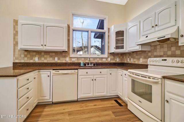 107 Walden Ridge Drive, Crossville, TN 38558