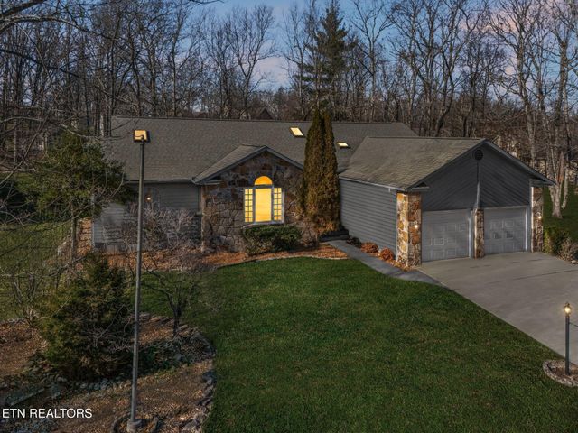 107 Walden Ridge Drive, Crossville, TN 38558