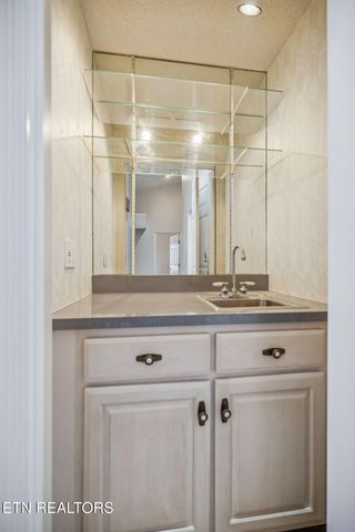 107 Walden Ridge Drive, Crossville, TN 38558