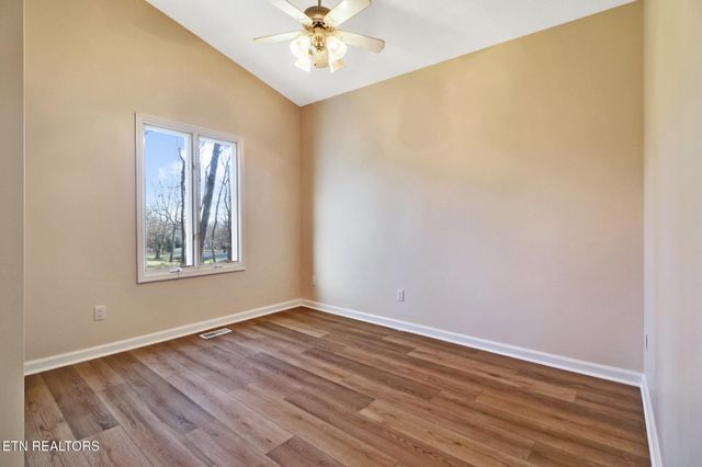 107 Walden Ridge Drive, Crossville, TN 38558