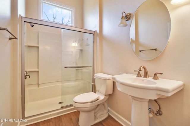 107 Walden Ridge Drive, Crossville, TN 38558