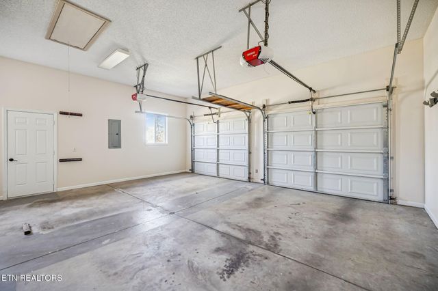 107 Walden Ridge Drive, Crossville, TN 38558