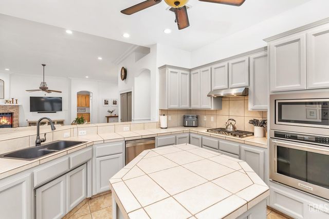 1902 Belinda Street, Bakersfield, CA 93314