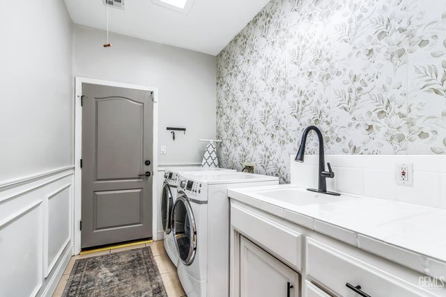 1902 Belinda Street, Bakersfield, CA 93314