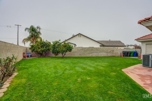 1902 Belinda Street, Bakersfield, CA 93314