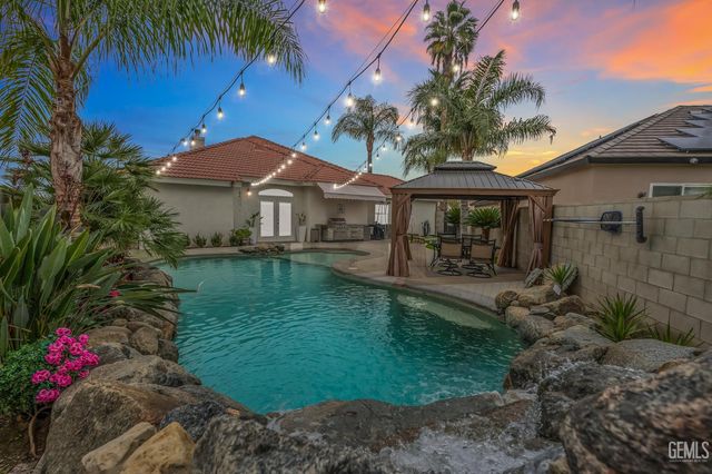 1902 Belinda Street, Bakersfield, CA 93314