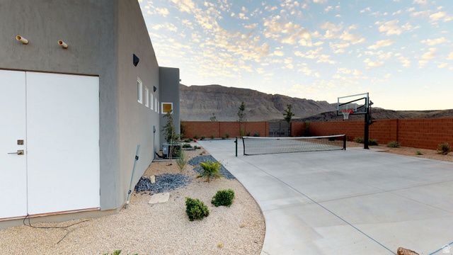 4582 S 1500 W, Hurricane, UT 84737