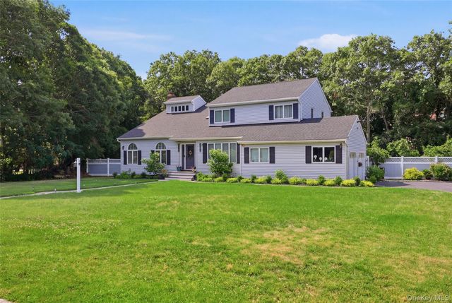 12 Deer Path, Shirley, NY 11967