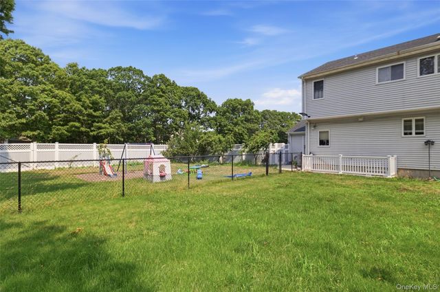 12 Deer Path, Shirley, NY 11967